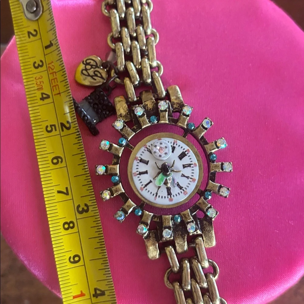 Betsey Johnson TIME FLIES Bracelet!! - Picture 3 of 8